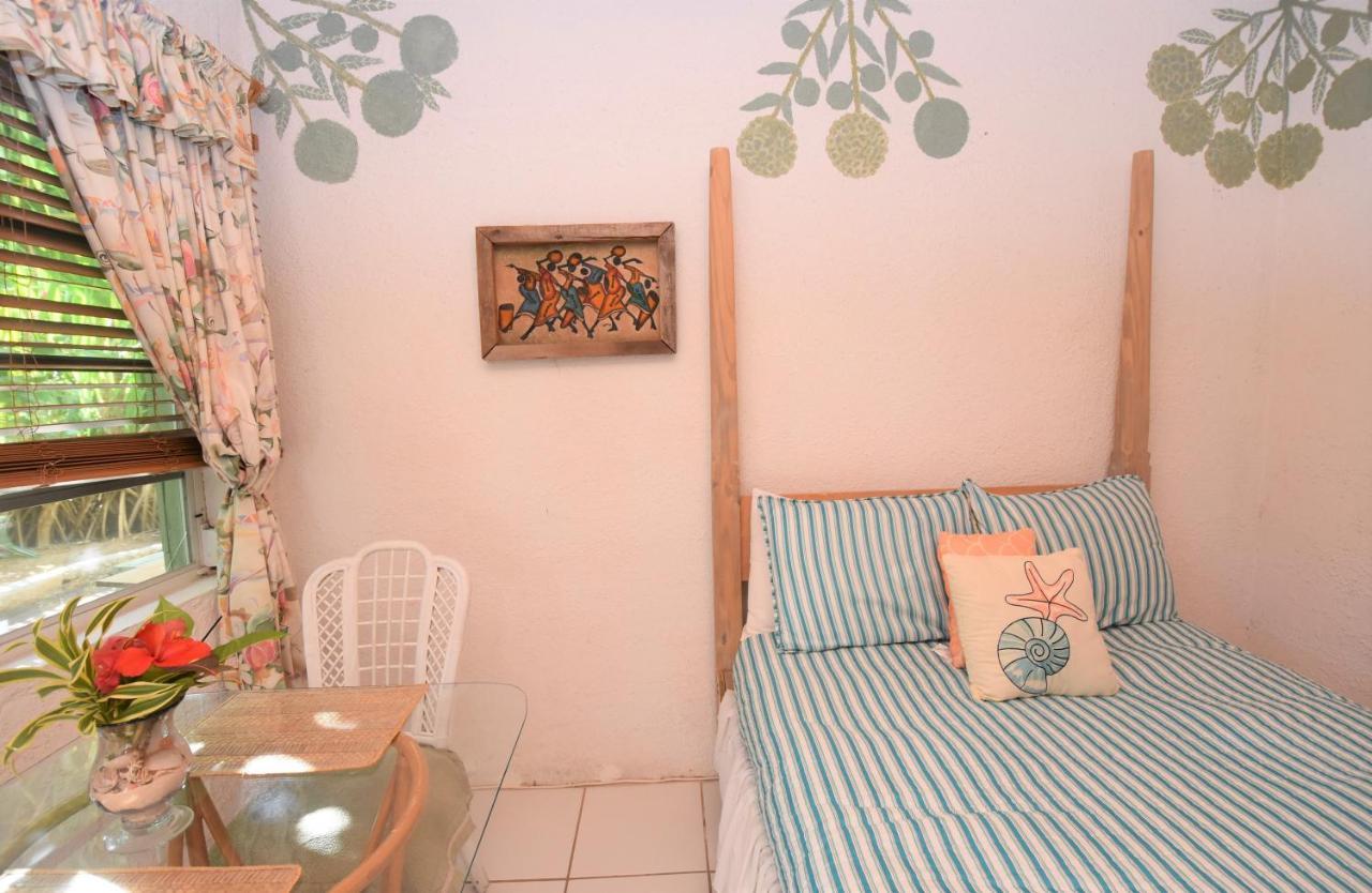 The Sugar Apple Lodging Dunmore Town Экстерьер фото