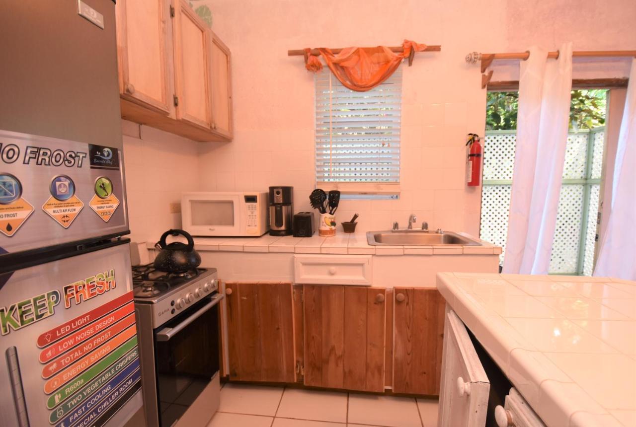The Sugar Apple Lodging Dunmore Town Экстерьер фото