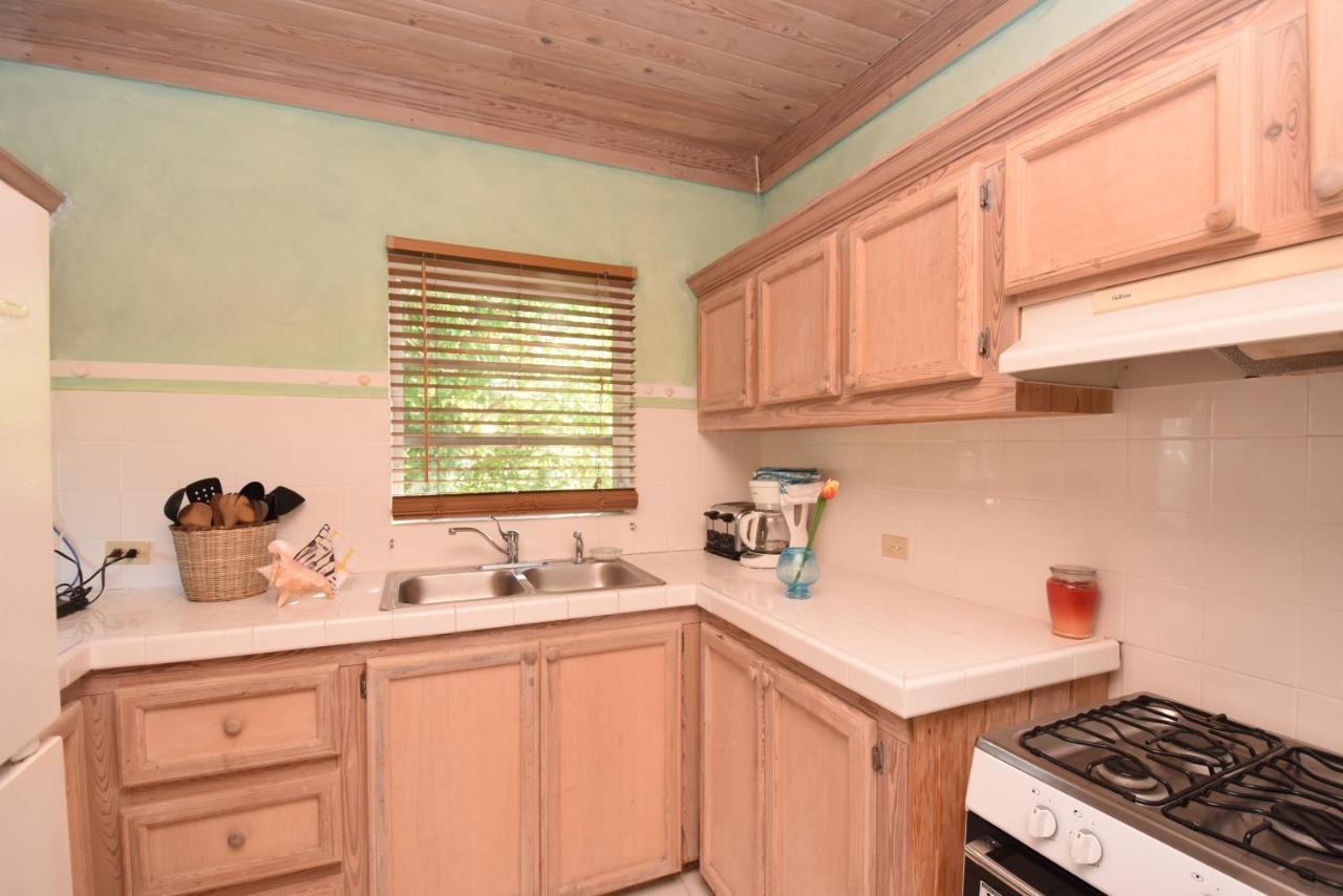 The Sugar Apple Lodging Dunmore Town Экстерьер фото